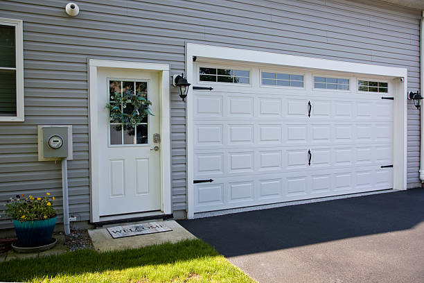 24/7 Emergency Garage Door Panel Replacement experts in Bressler, PA